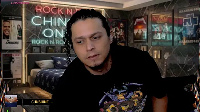 chino_roz webcam