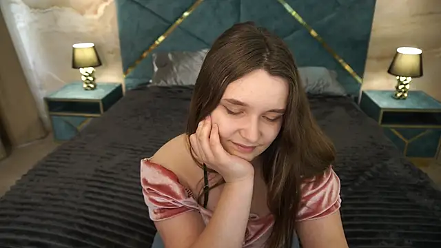 MagicPeachh_ webcam