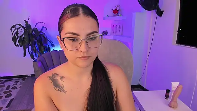 TifanyWhite_ webcam