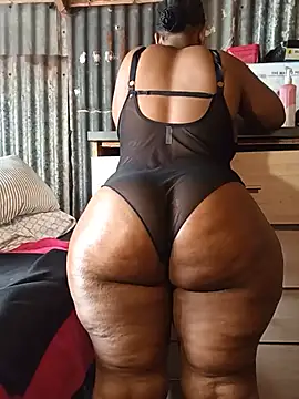 curvyloneah75