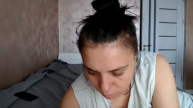 LorraGrey webcam