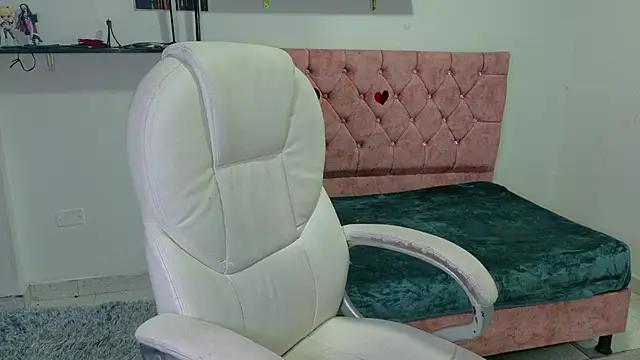 Megam_white webcam