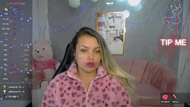 AriaRose_ch webcam