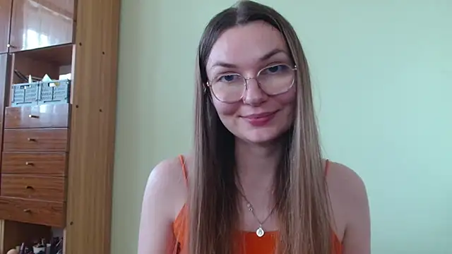LooveELLYx webcam