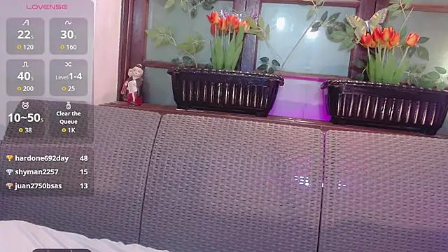 samara_selene live cam on StripChat