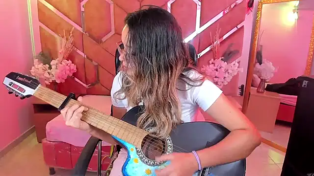 Olivia_Fox69