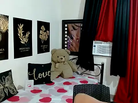 UrhotGoddess webcam