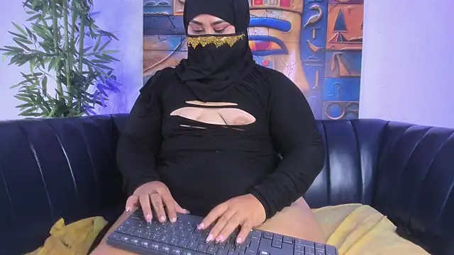 samanee_konn webcam
