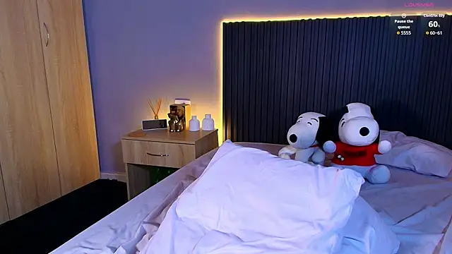 Leo_Savage_ webcam