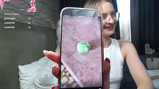 KateJonson live cam on StripChat