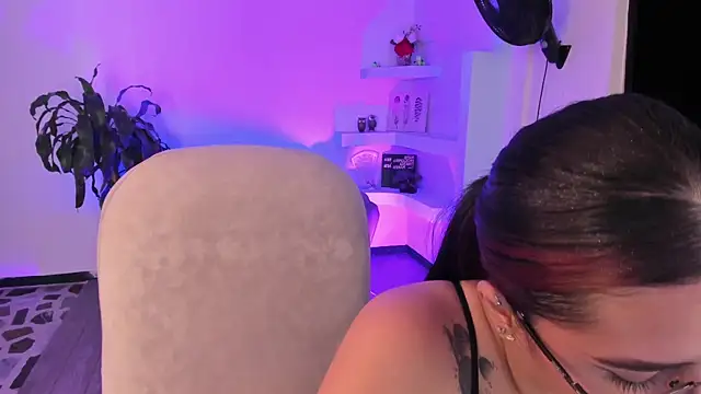 TifanyWhite_ webcam