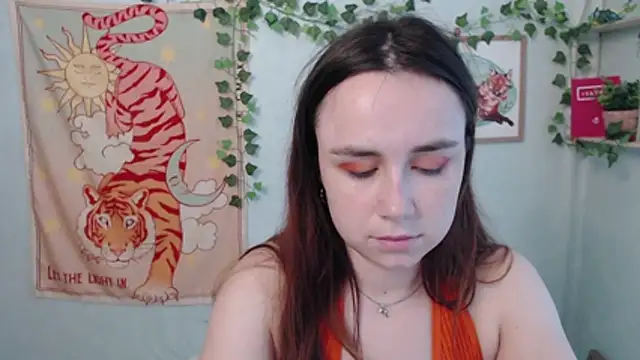 VeryVeryVeryShy_ live cam on StripChat