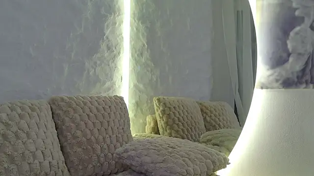 moniqque webcam