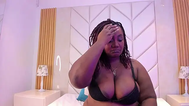 EmmaBrantt webcam