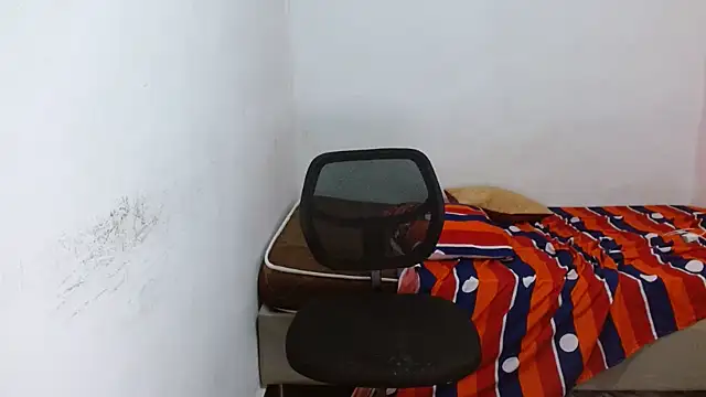 Arzu_08 webcam