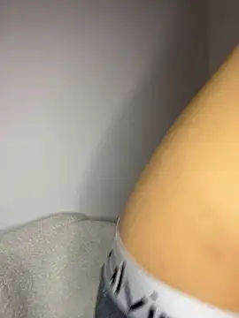 Pure_Desire7 webcam