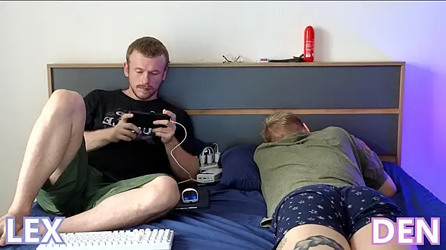 dkaniss webcam
