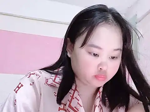 Nhungnhung88 webcam