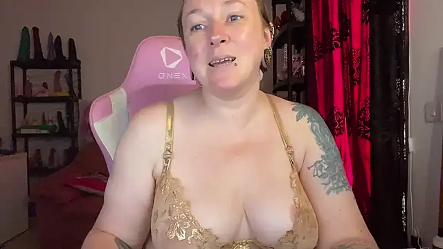 kisicaxx webcam