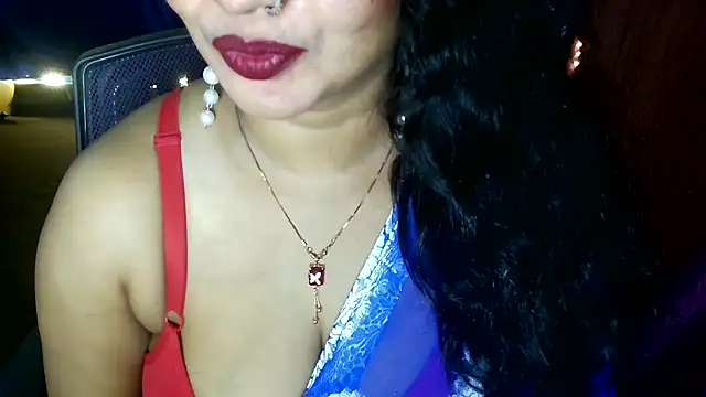 QUEEN_SAKHI1 webcam