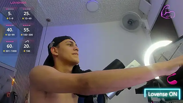 Ethanx18_ webcam