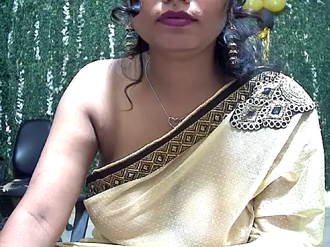 Ruhi_Hotty webcam