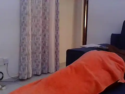 ebony_ghoddes webcam