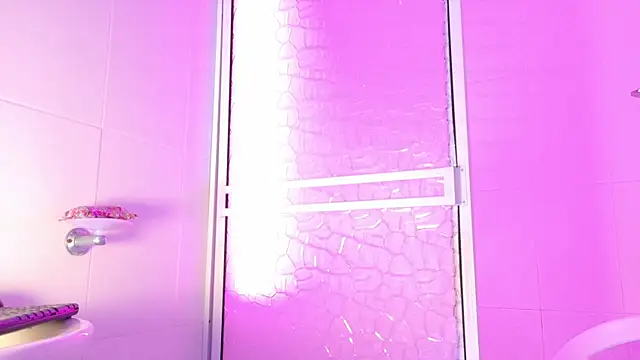 LunaRose18 webcam