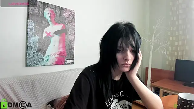 MillyMils webcam