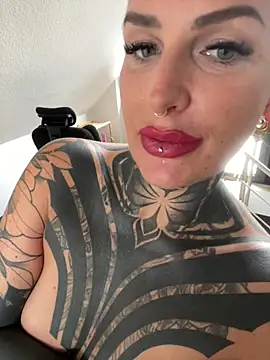 KathaleaNoir webcam