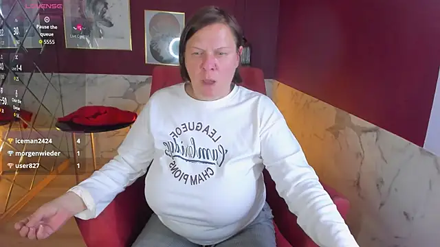 KellyPerfection webcam