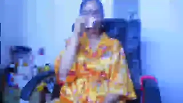 Aries_Mature webcam