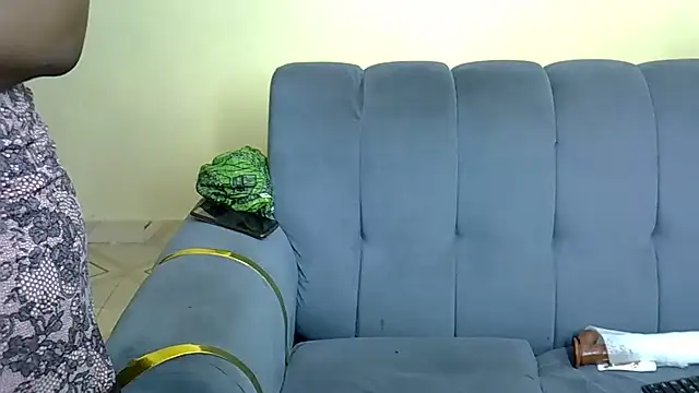 nicolesbiggy webcam