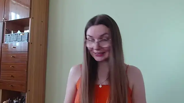 LooveELLYx webcam