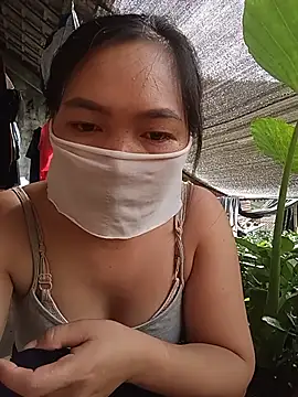 Hiha-nn live cam on StripChat