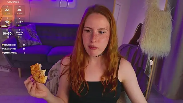 ChloeAster webcam