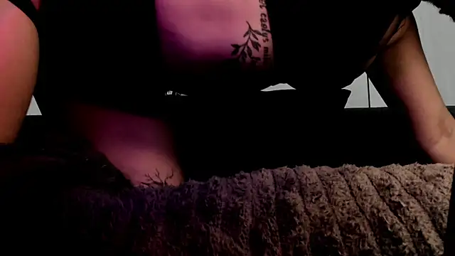 Dark_Moni live cam on StripChat