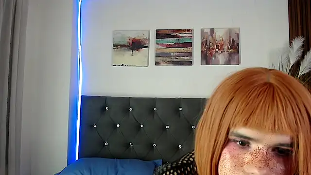 emma_cut3_ live cam on StripChat