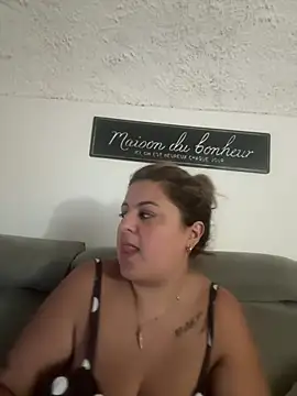 Velvetshadow_48 webcam