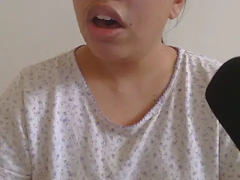 ChubbyButty live cam on StripChat