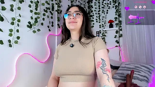 samii_evans - Samii_Evans's free webcam - UK Sex Cams