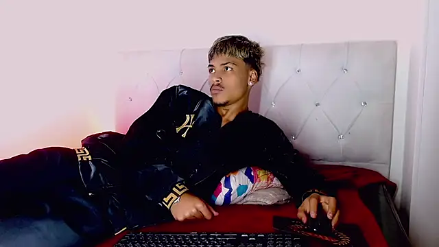 Angel_foxc13 webcam