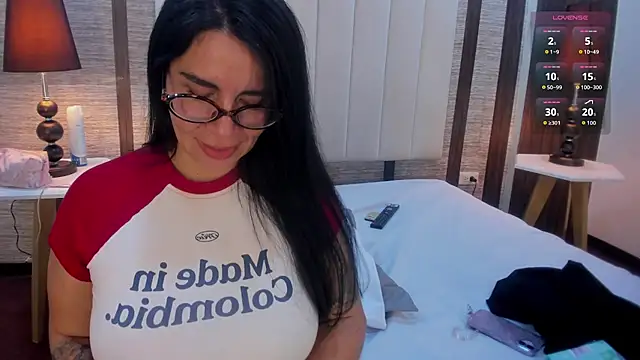 Hannah_Cross webcam