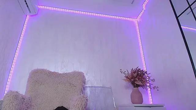 Anna_Lewis live cam on StripChat