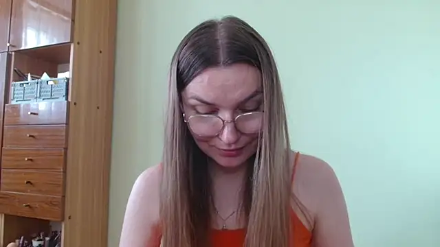 LooveELLYx webcam