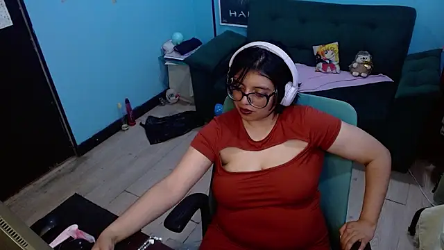 ohmysqueak live cam on StripChat