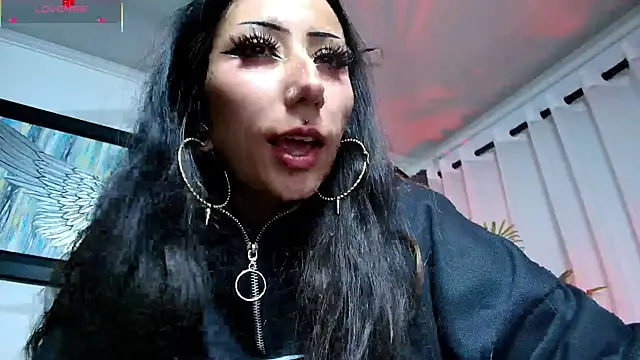 Laila_Angels live cam on StripChat