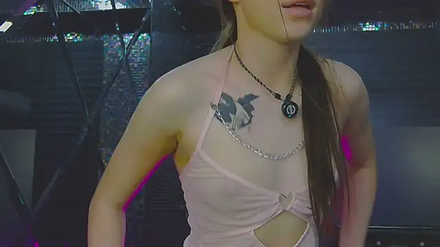 Zoey_Neal live cam on StripChat