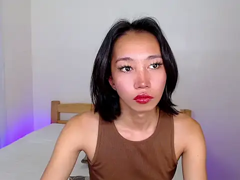 Sweet_kittyxx live cam on StripChat