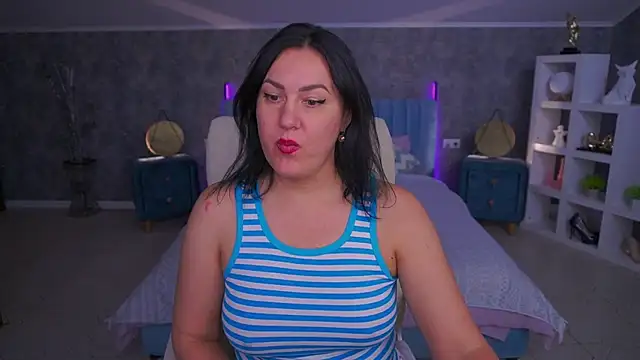 VelvetLuck webcam